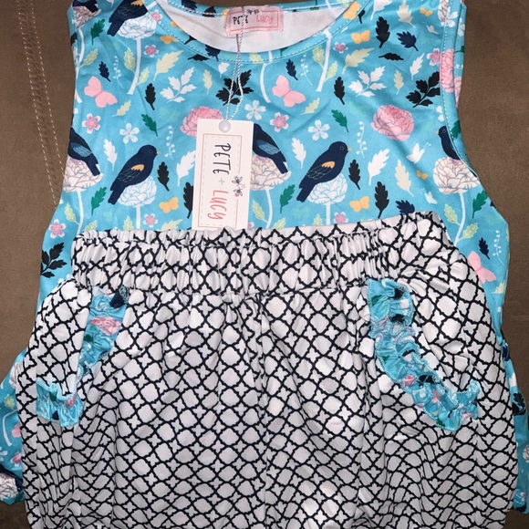 Spring Days Short Set - Picture 2 of 4